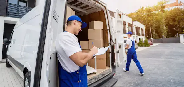 Déménageurs professionnels de l'entreprise AMC à Dijon